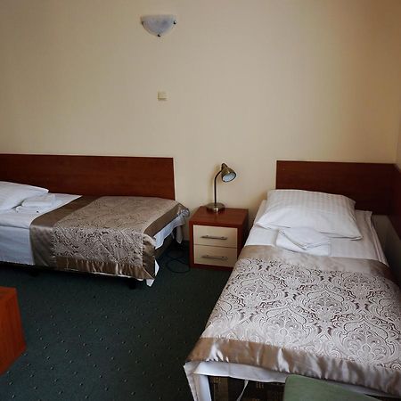 Отель Pod Szczesliwa Gwiazda Cekanowo Экстерьер фото